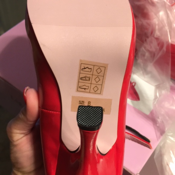 Red mary jane shoes - Picture 3 of 3